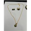 Image 3 : New 6 pce Gold Tone Jewelry Gift set with quartz wrist watch , chain & pendant, earrings and bracele