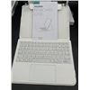 Image 2 : ESR Ascend Series Keyboard Case for iPad Air 11-Inch and iPad Pro