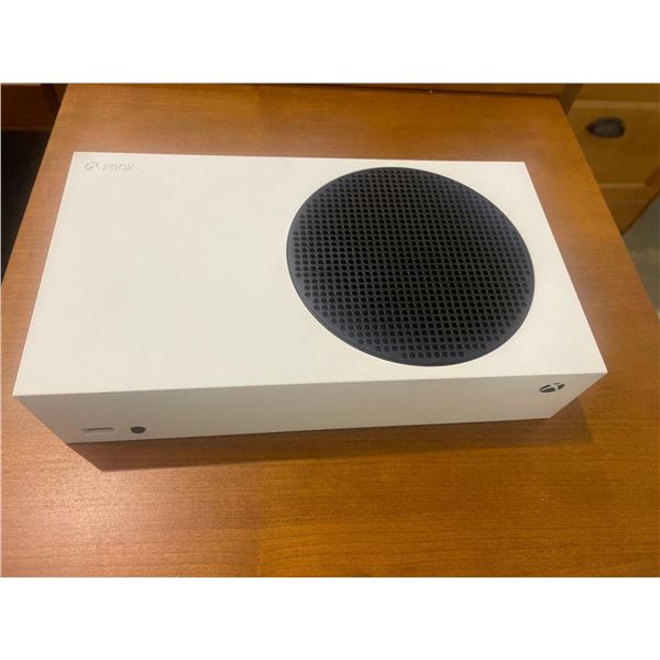 XBox Series S Game Console (TESTED-POWERS ON)