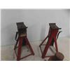 Image 2 : 2 Jack Stands , Hydraulic Jack, Bolt Cutters, Receiver 