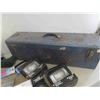 Image 2 : Metal Tool Box, Halogen Flood Light, Screw Socket