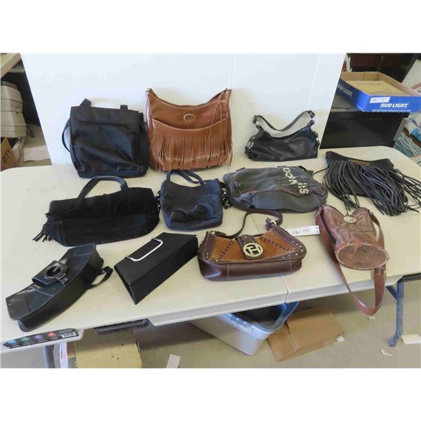 10 Purses: Tommy Hilfiger, Guess, Aldo & More 