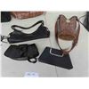 Image 3 : 10 Purses: Tommy Hilfiger, Guess, Aldo & More 