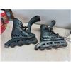 Image 2 : 2 Pairs of Roller Blades No Size Listed, Hockey 