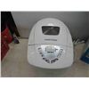 Image 2 : Black & Decker Bread Maker - New in Box 