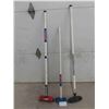 Image 1 : 3 Curling Brooms 