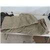 Image 3 : Air Mattress with 2 Pillows 