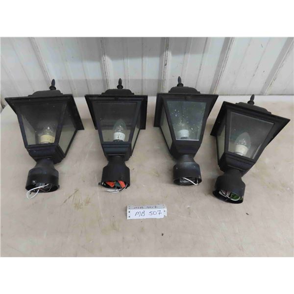 4 Exterior Lamp Heads 