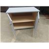 Image 4 : 2 Door Painted Cabinet 24'' x 31'' x 16 1/2'' 
