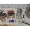 Image 4 : Bar Set, Tray, Balance Scale, Perfume Bottle