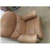 Image 2 : Lazyboy Leather/Leather Style Recliner 