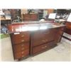 Image 3 : 3pce Bedroom Suite: Dresser 32'' x 68'' x 19'' , 