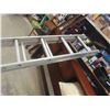 Image 4 : Aluminum Extension Ladder 