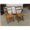 Image 1 : 2 Wood Folding Chairs