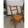 Image 2 : 2 Wood Folding Chairs