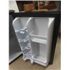 Image 4 : Danny Bar Fridge 27" x 18" x 18" 