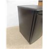 Image 3 : Danny Bar Fridge 27" x 18" x 18" 