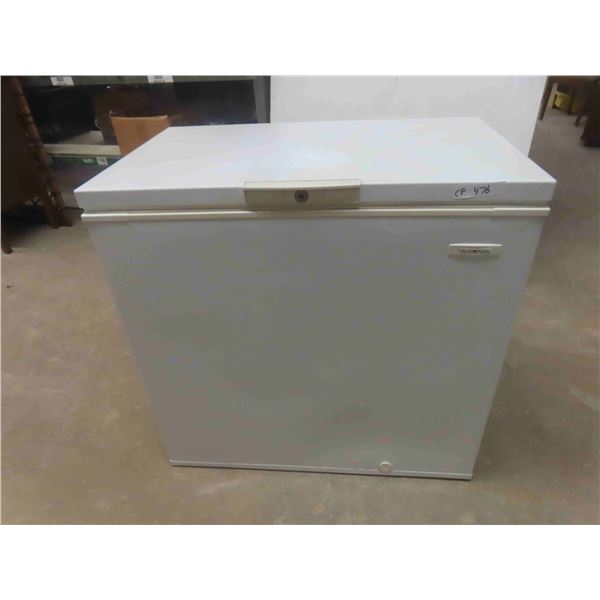 Beaumark Deep Freeze 34" x 35" x 22"