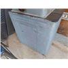 Image 8 : Sioux Valve Face Grinding Attachment Model 645L with Cabinet with Extras 