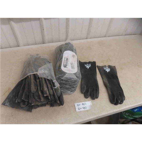 New 22 Pairs of Memphis Industrial Gloves 