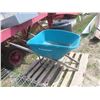 Image 1 : Yardworks Wheelbarrow - Needs Axle 