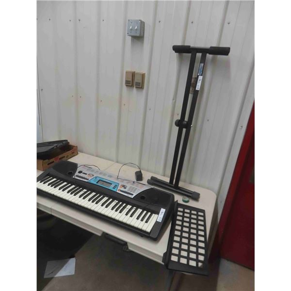 Yamaha PSR-170 Electric Keyboard with Stand 