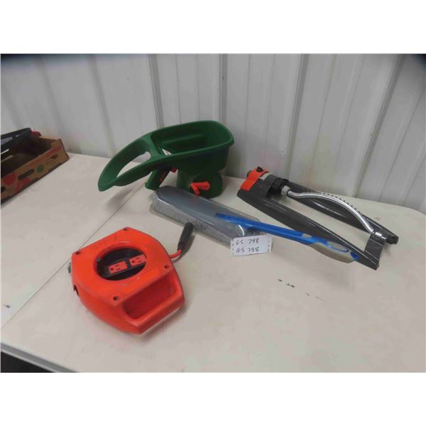 Lawn Sprinkler, Retracting Extension Cord, Scotts