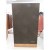 Image 9 : 3 Speakers (2) Realistic , (1) Aura Audio 