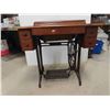 Image 12 : Singer Sewing Machine with Cabinet & Stool 