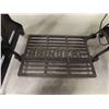 Image 13 : Singer Sewing Machine with Cabinet & Stool 