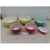 Image 1 : 5 Pyrex Primary Colour Mixing Bowls 