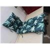 Image 2 : cushioned seat chair 49x18