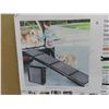 Image 3 : extra long 67" foldable fog ramps for large dogs