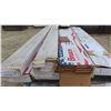 Image 1 : 7 Boxes of Mis-Matched Hardwood Flooring -