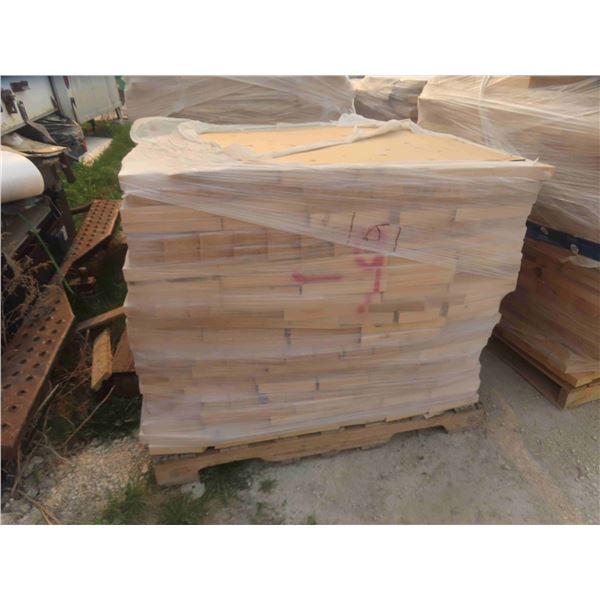 Cut offs 2'' x 4'' , 2'' x 6'' on Pallet Lot of 42'' x 48'' x