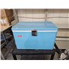 Image 1 : 22"x13"x13" Vintage Coleman Cooler