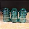 Image 1 : 3 glass insulators