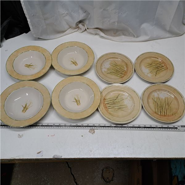 Set of 4 plates and and 4 bowls