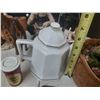 Image 7 : Box of Decorative Items and other Stuff.