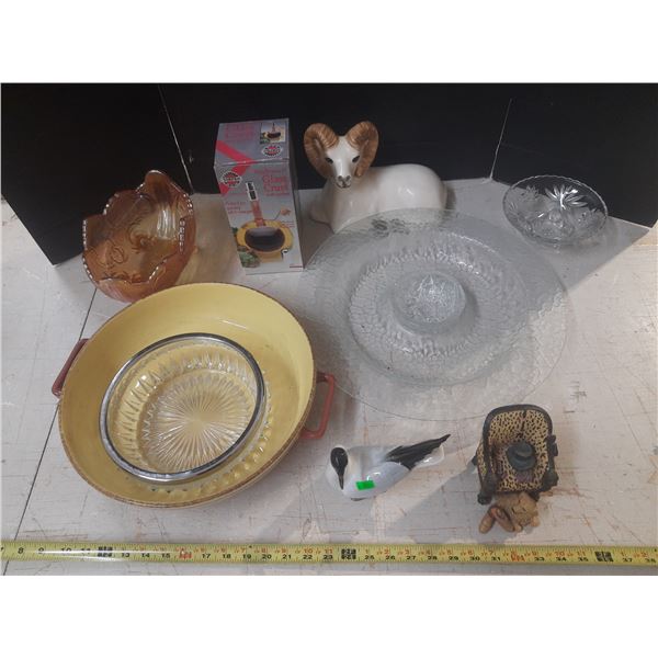 Lot of Household and Decorative Items.