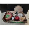 Image 10 : Box of decorative items, plates and kitchen stuff, etc.
