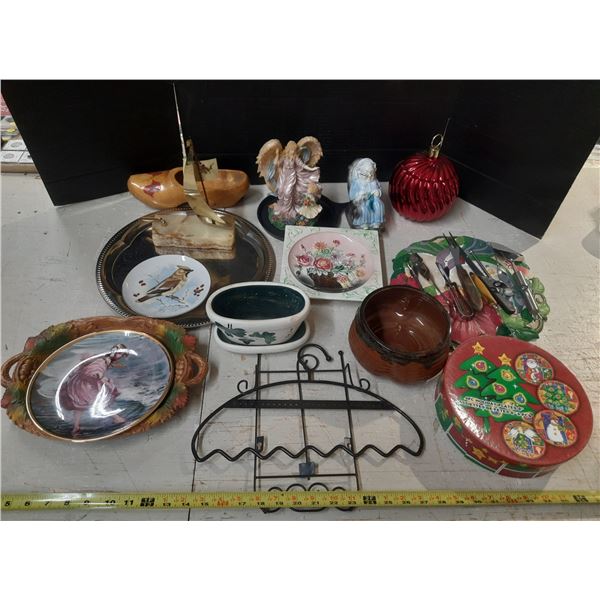 Box of decorative items, plates and kitchen stuff, etc.