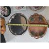 Image 9 : Box of decorative items, plates and kitchen stuff, etc.