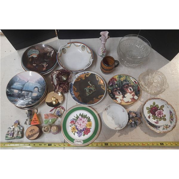 Box of decorative items, plates, small figures, bowls, bear mug, etc.