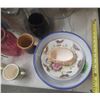 Image 10 : Lot of Cups, Glass, Jar, Storage Container, Large Flower Vase, Bowl, Plate and Small Decorative Item