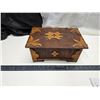 Image 1 : Tramp Art Wooden Box w/ Lid 10.5" x 7.5" x 5"