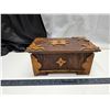 Image 2 : Tramp Art Wooden Box w/ Lid 10.5" x 7.5" x 5"