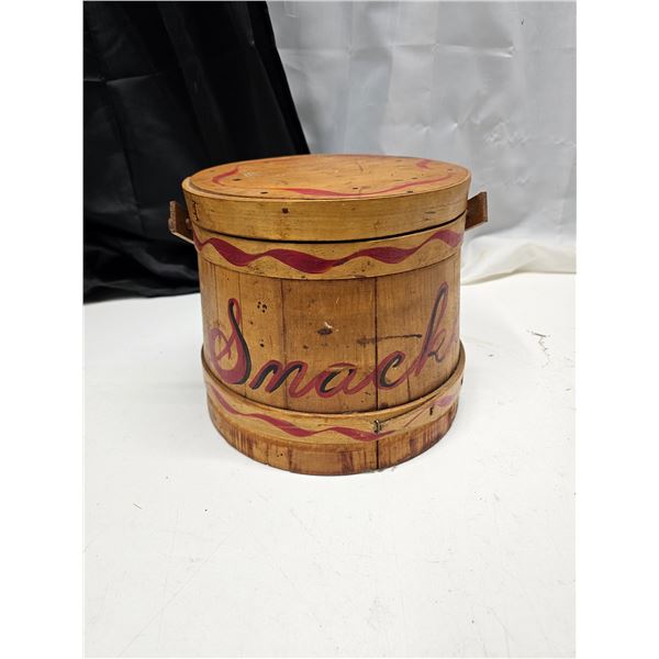 Wooden Snacks Bucket w/ Lid 9" x 7.5"