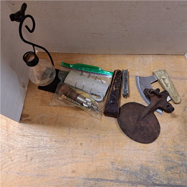Misc items Knife, multi tool and stitcher