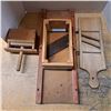 Image 1 : 3 wooden tolls